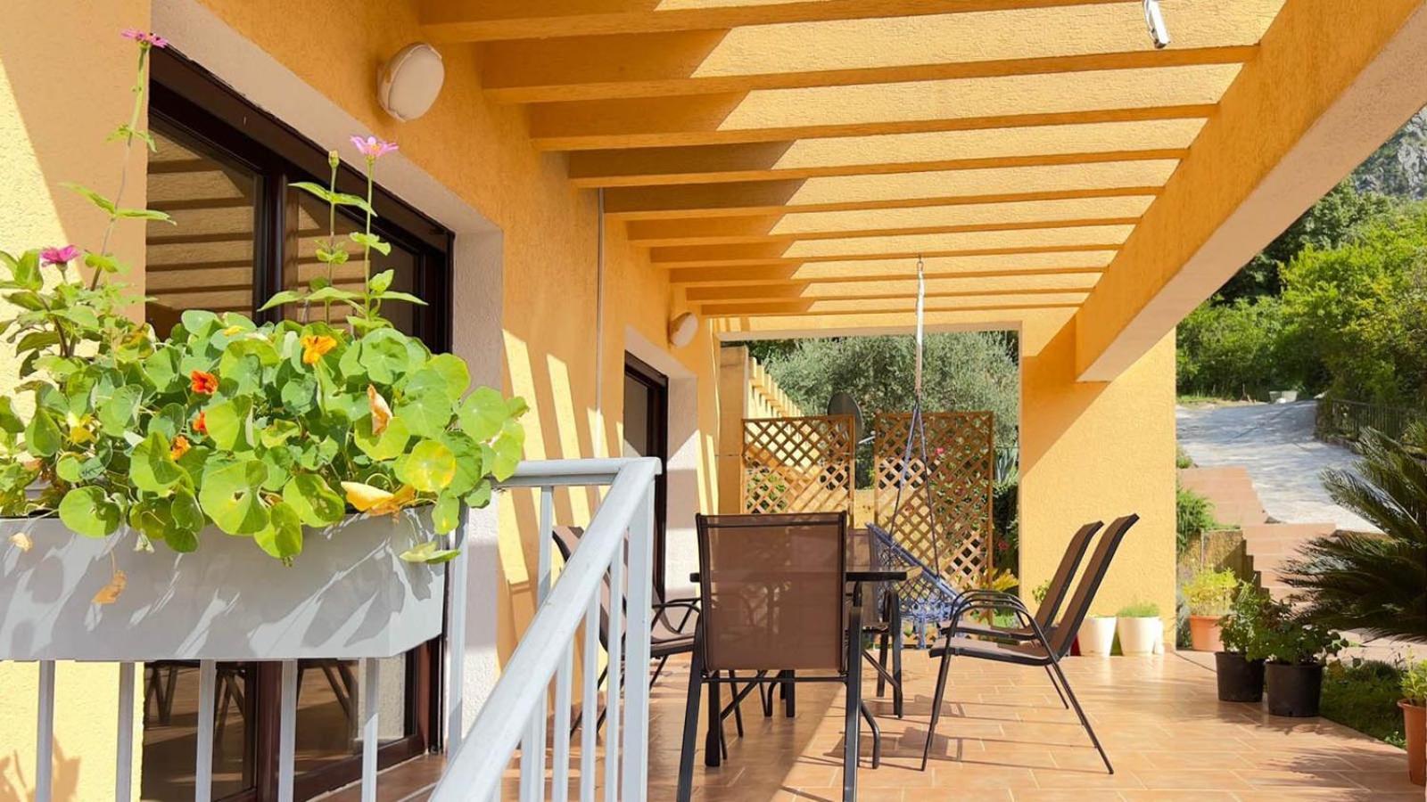 Villa Risan Apartments Esterno foto