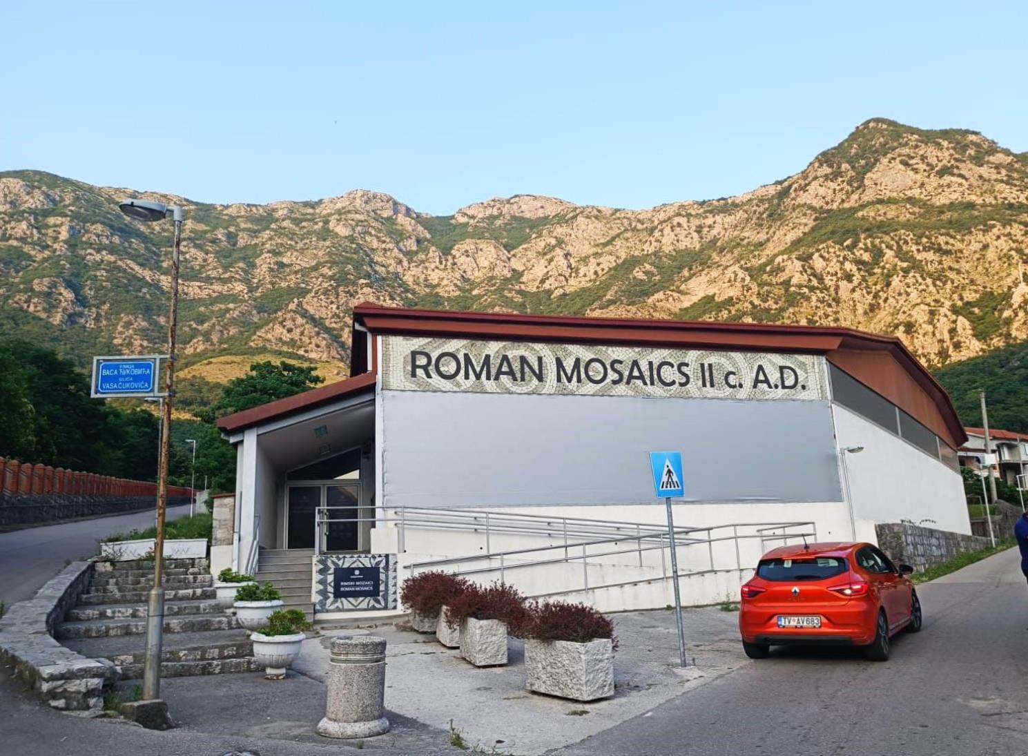 Villa Risan Apartments Esterno foto