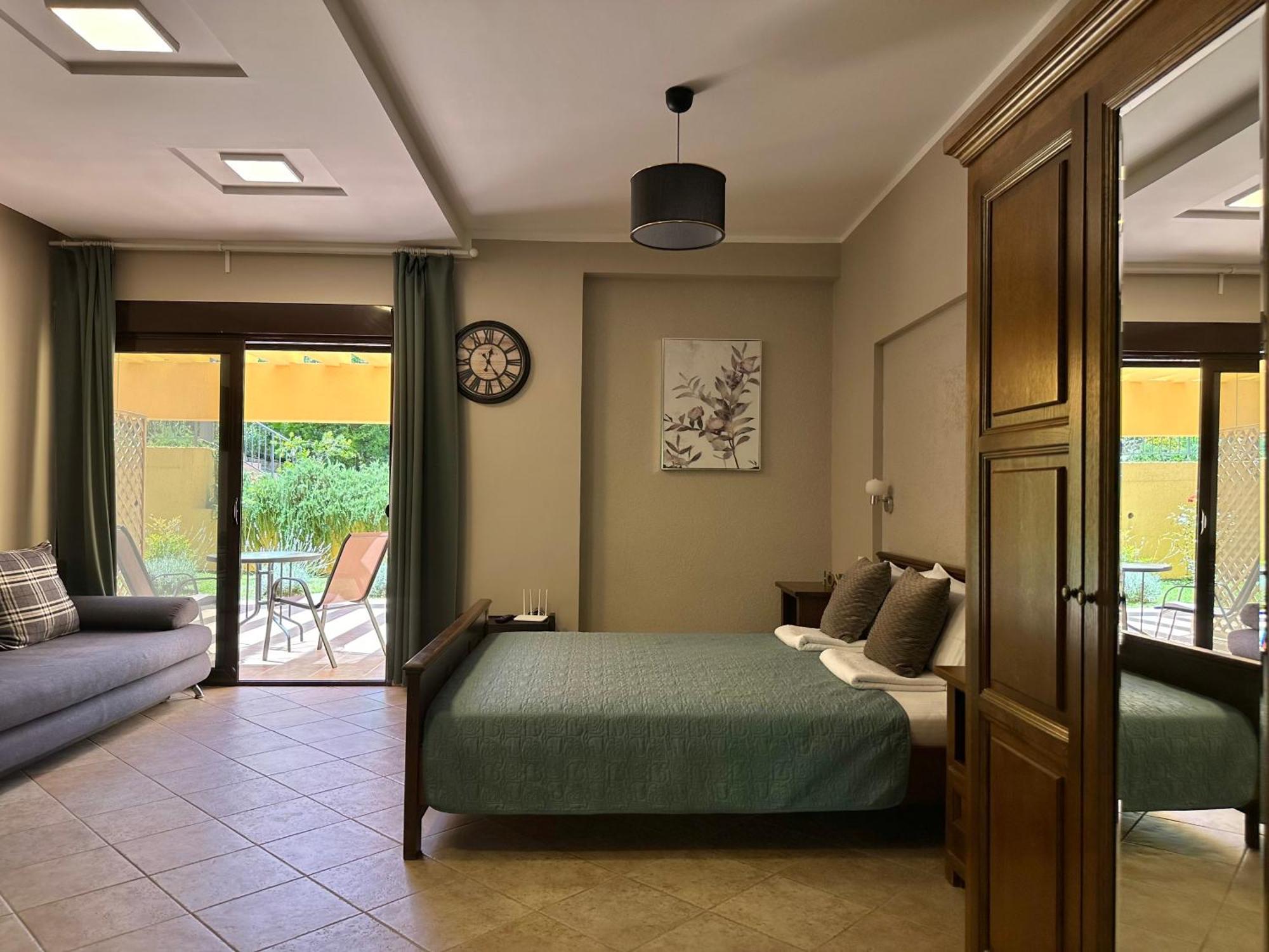 Villa Risan Apartments Esterno foto